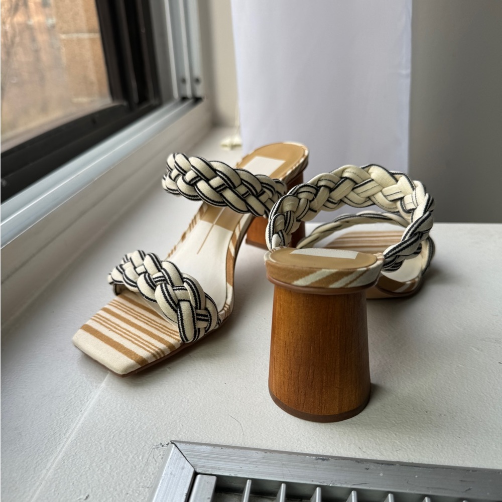 Dolce Vita Women’s Size 6 Slide heeled Sandal. Y2K / vintage 90s style